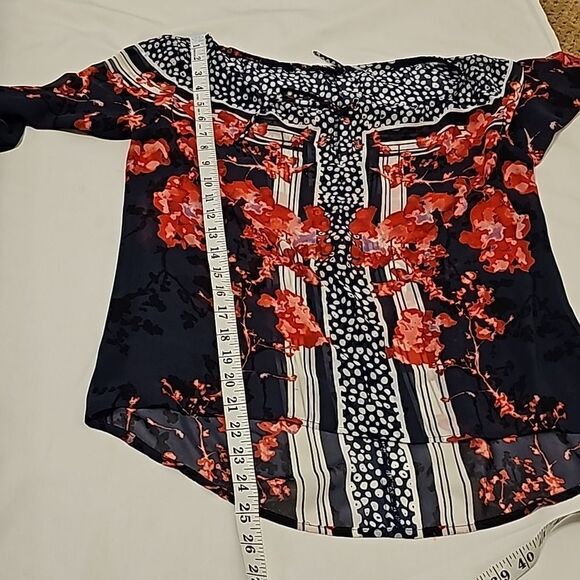 GUESS | floral sheer blouse small - Picture 4 of 7